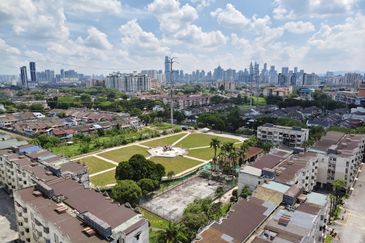 Taman Cahaya, Ampang