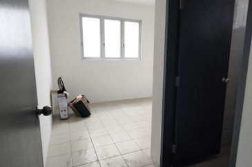 2 PARKING Brand new Rumah Selangorku RSKU Puncak Indah Ampang for Sale