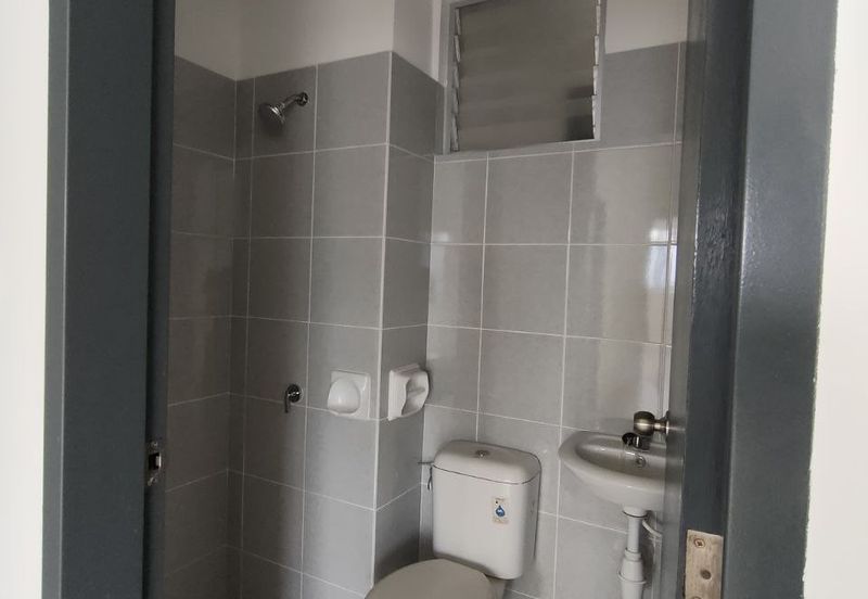 2 PARKING Brand new Rumah Selangorku RSKU Puncak Indah Ampang for Sale