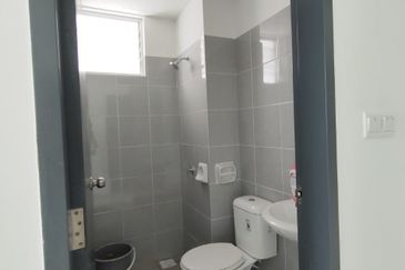 2 PARKING Brand new Rumah Selangorku RSKU Puncak Indah Ampang for Sale