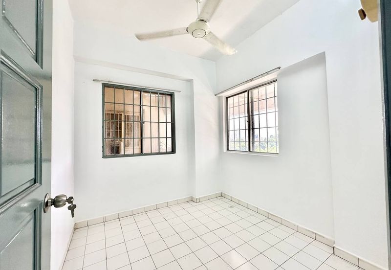 Taman Connaught (Sri Cendekia)