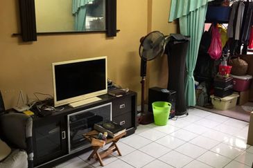 Taman Cahaya, Ampang