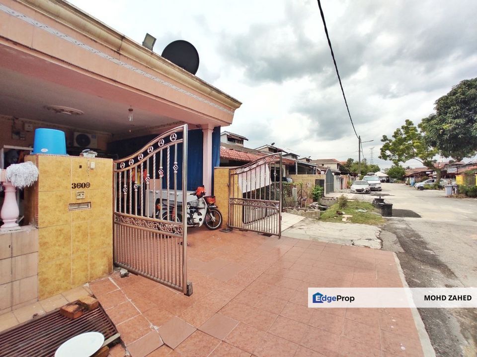 FACING OPEN TO SURAU Taman Sri Serdang Seri Kembangan Single Storey for Sale untuk jual, Selangor, Seri Kembangan