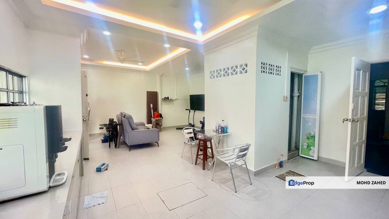 LIMITED AVAILABILITY UNIT Seksyen 1A Petaling Jaya near Jalan Templer Double Storey for Sale untuk jual, Selangor, Petaling Jaya