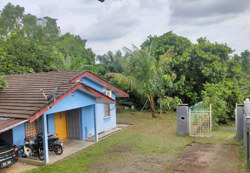 LIMITED AVAILABILITY Taman Tenaga Bandar Kinrara Puchong Bungalow Single Storey for Sale untuk dijual