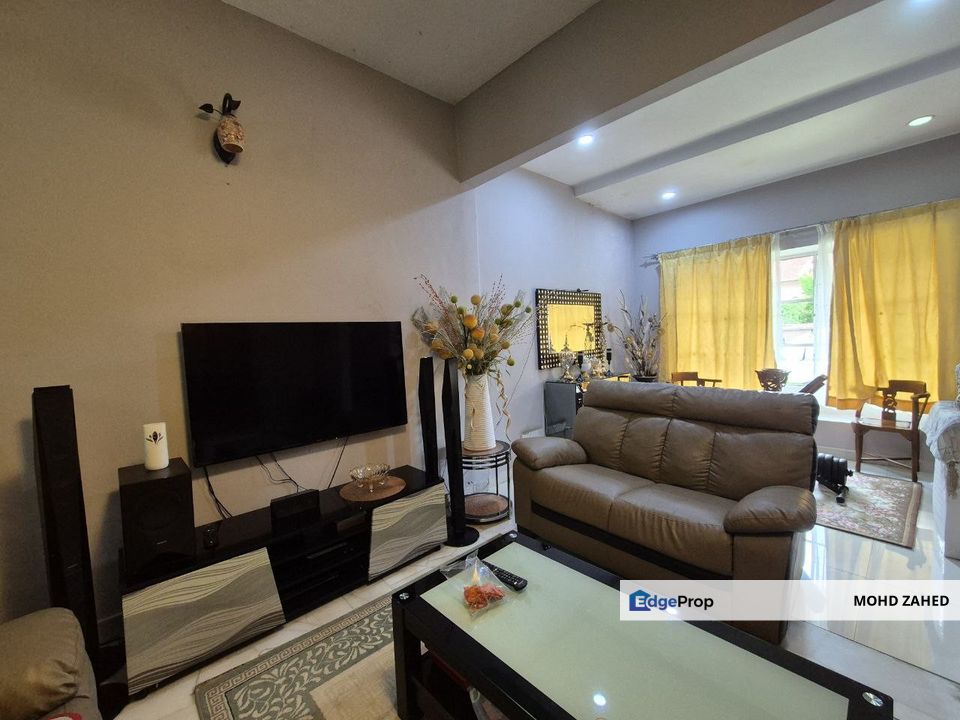 FREEHOLD 6+2 BEDROOMS Ss 19 ss19 Subang Jaya Double Storey for Sale, Selangor, Subang Jaya