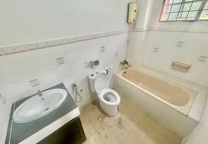 Jalan Serdang Raya 6/4