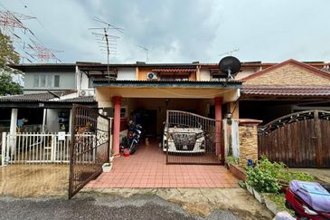 AU 1 (Datuk Keramat)