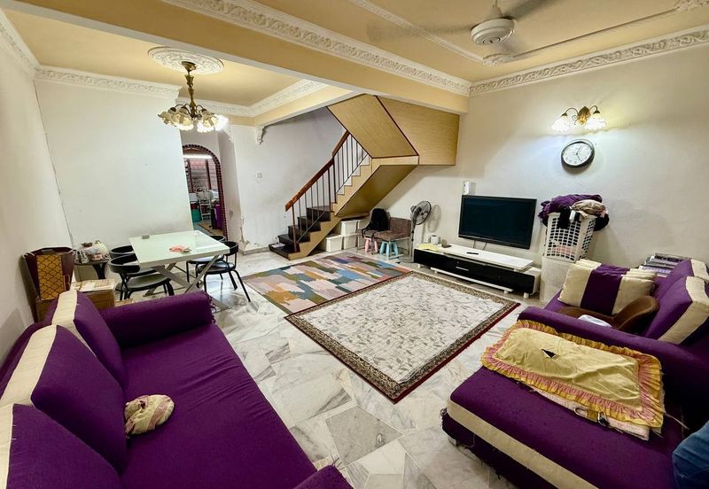 AU 1 (Datuk Keramat)