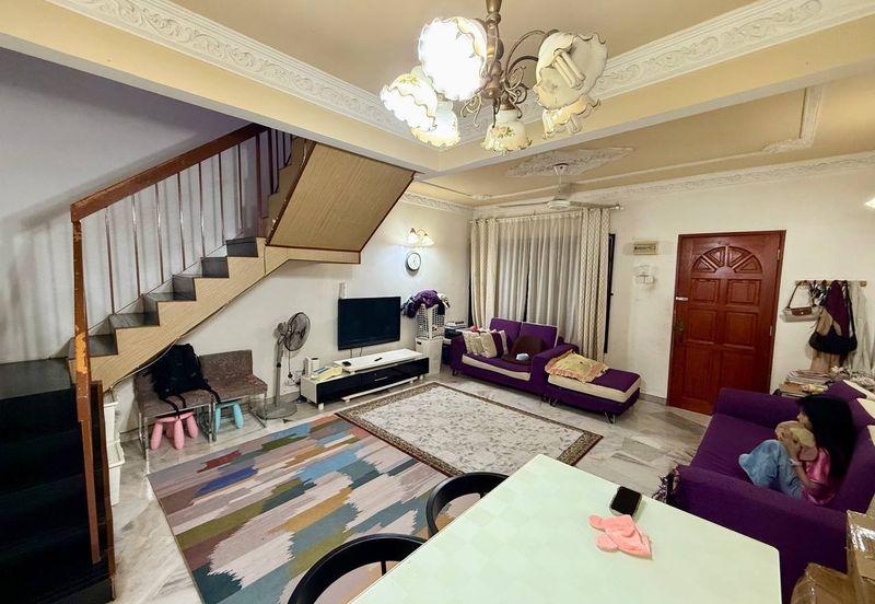 AU 1 (Datuk Keramat)