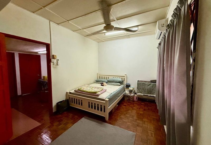 AU 1 (Datuk Keramat)