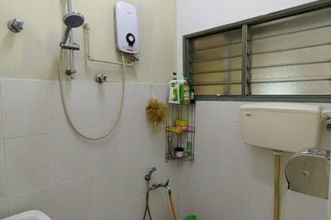 Taman Kinrara Seksyen 1