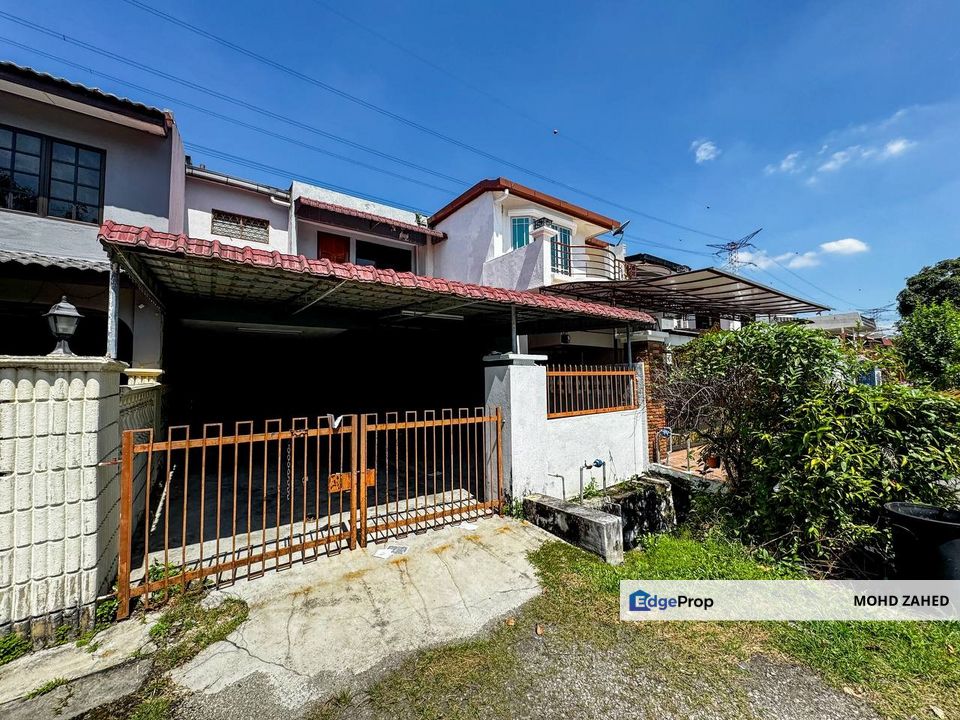 EXTENDED KITCHEN 20x70 Taman Sri Serdang Seri Kembangan Double Storey for Sale untuk jual, Selangor, Seri Kembangan