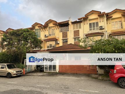 [BUY FOR OWN STAY ]BIG BUILT-UP 2.5 Sty Terrace Hse, Fully Kitchen extended, Near Equine Pak MRT, Big Built-up 3050, Well Kept , Selangor, Seri Kembangan