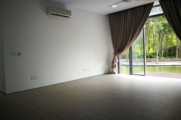 Mirage By The Lake @ Perdana Lakeview West