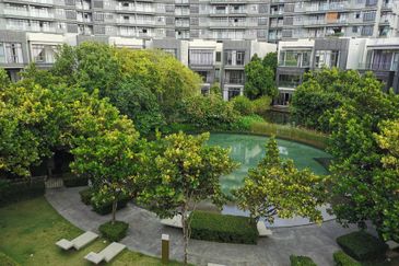 Mirage By The Lake @ Perdana Lakeview West