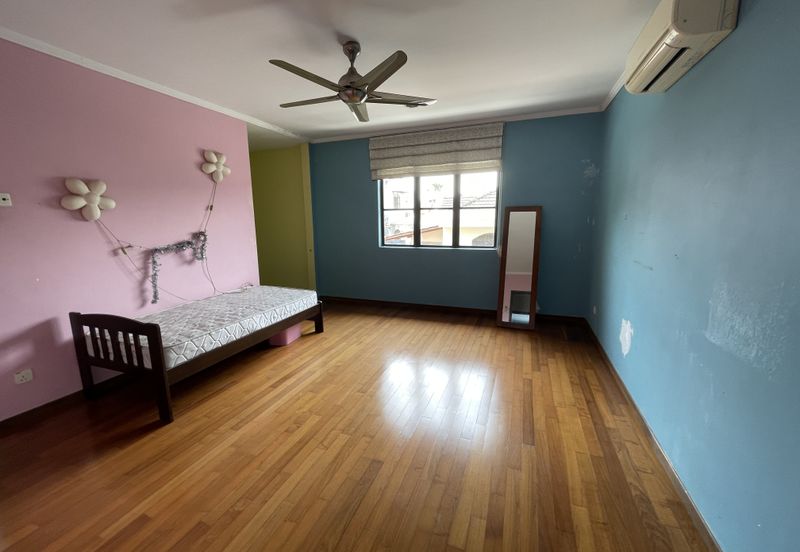 KGSAAS Golf Club, Seksyen 13