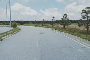 CYBER JAYA MAIN ROAD FOR MIXED DEVELOPMENT, FOR SERVICE APARTMENTS, HOUSES AND SHOPS, WITH INFRA & ROADS. 