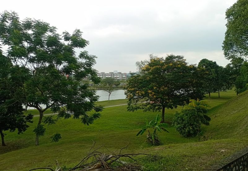 Avenue 2, Lake Valley