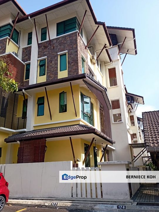 Duplex 2 Storey Avenue Two Lake Valley Townhouse Gardening View  Available To Let & For Sale, Selangor, Cheras