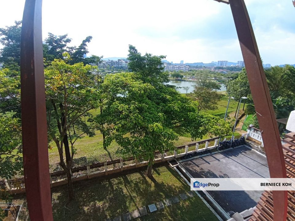 Duplex 2 Storey Avenue Two Lake Valley Townhouse Gardening View  Available To Let & For Sale, Selangor, Cheras