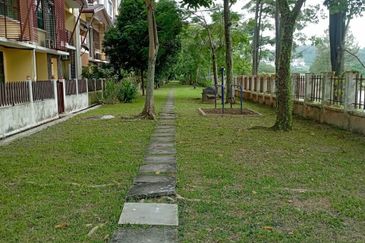 Avenue 2, Lake Valley