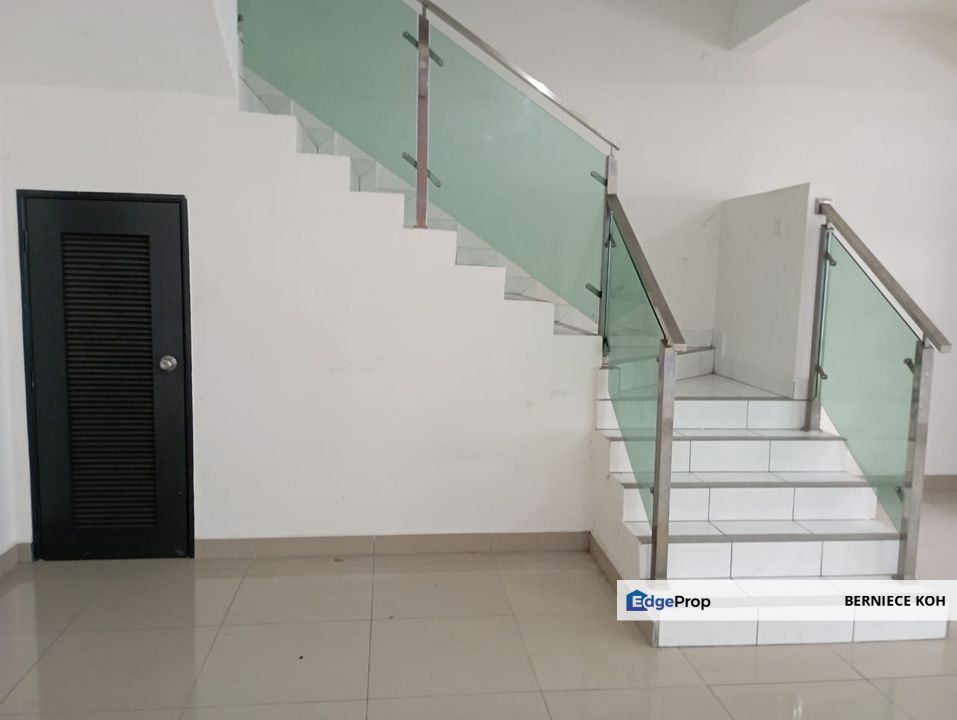 Semenyih Parklands Terrace House 4 Bedrooms To Let for Family, Selangor, Semenyih