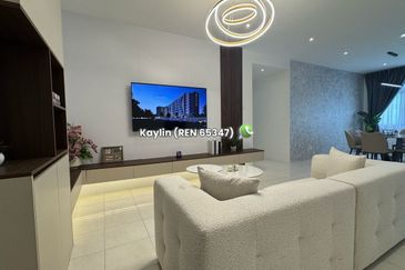 UniVision Spacious 4 Bedrooms open for booking