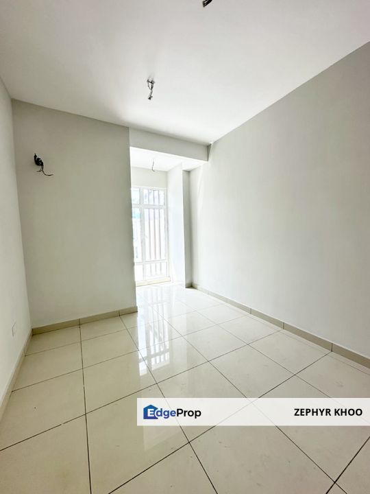 Taman Nusa Sentral Cluster House Three Storey For Sale, Johor, Nusajaya