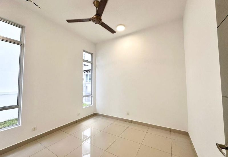 The Green @ Horizon Hills 2 Storey Terrace House (End Lot) For Salee