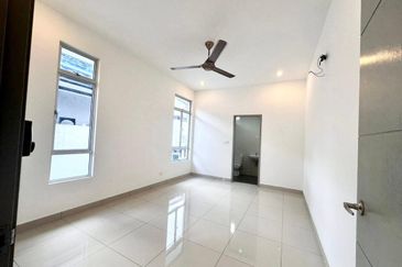 The Green @ Horizon Hills 2 Storey Terrace House (End Lot) For Salee