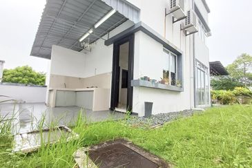 The Hills @ Horizon Hills! 3 Storey Bungalow House (Corner Lot) For Sale