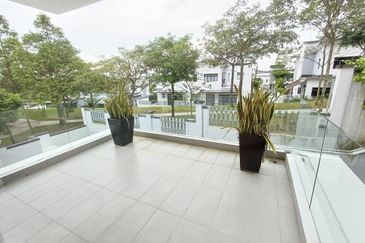 The Hills @ Horizon Hills! 3 Storey Bungalow House (Corner Lot) For Sale