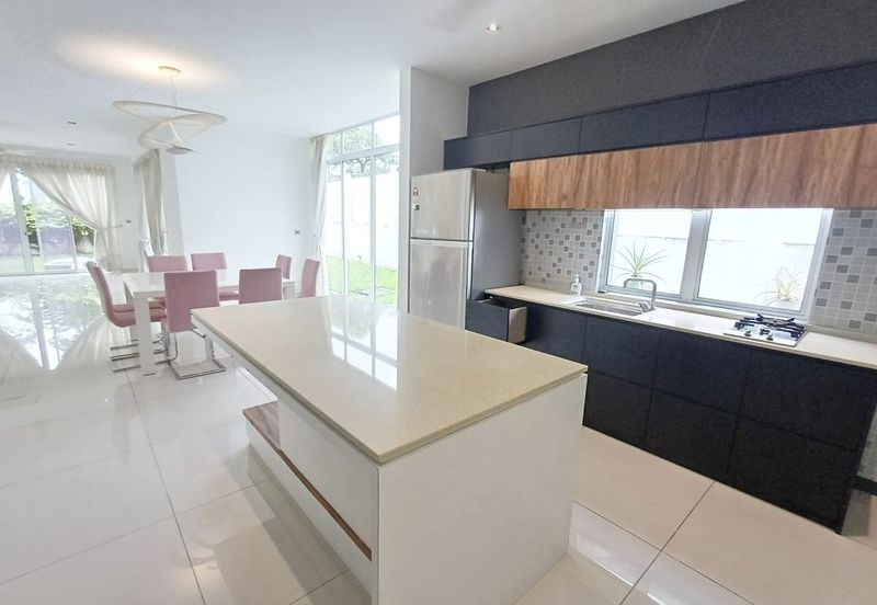 The Hills @ Horizon Hills! 3 Storey Bungalow House (Corner Lot) For Sale