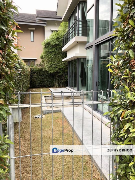 Bayou Creek @ Leisure Farm 2 Storey Semi Detached House For Sale Now, Johor, Gelang Patah