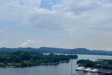 Somerset Puteri Harbour