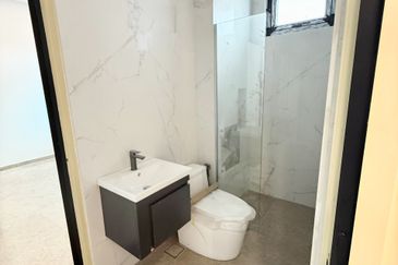 The Gateway @ Horizon Hills 2.5 Storey Cluster House For Sale Now!