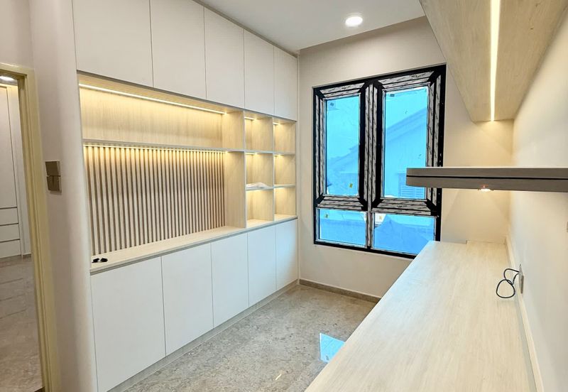 The Gateway @ Horizon Hills 2.5 Storey Cluster House For Sale Now!