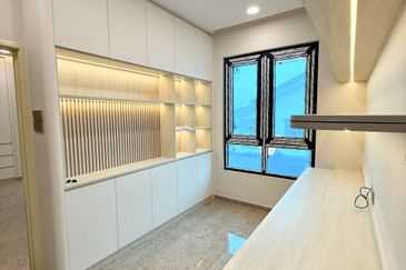 The Gateway @ Horizon Hills 2.5 Storey Cluster House For Sale Now!