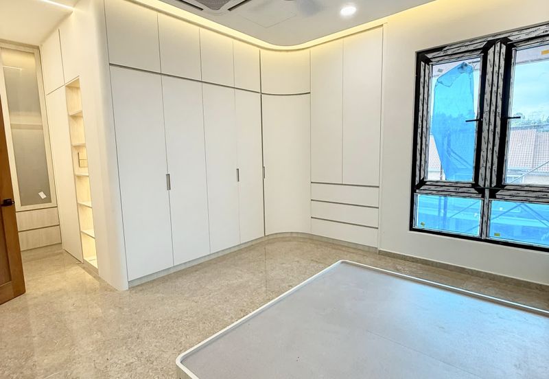 The Gateway @ Horizon Hills 2.5 Storey Cluster House For Sale Now!