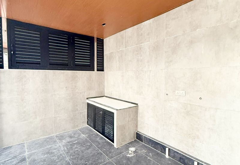 The Gateway @ Horizon Hills 2.5 Storey Cluster House For Sale Now!