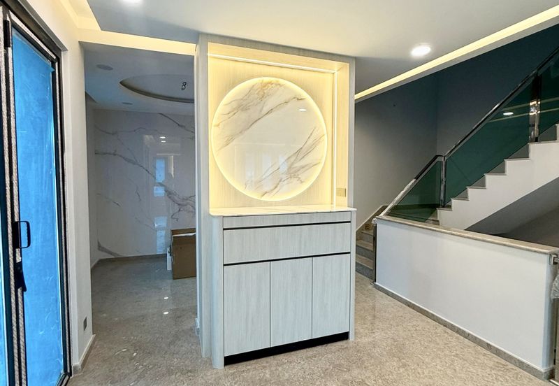 The Gateway @ Horizon Hills 2.5 Storey Cluster House For Sale Now!