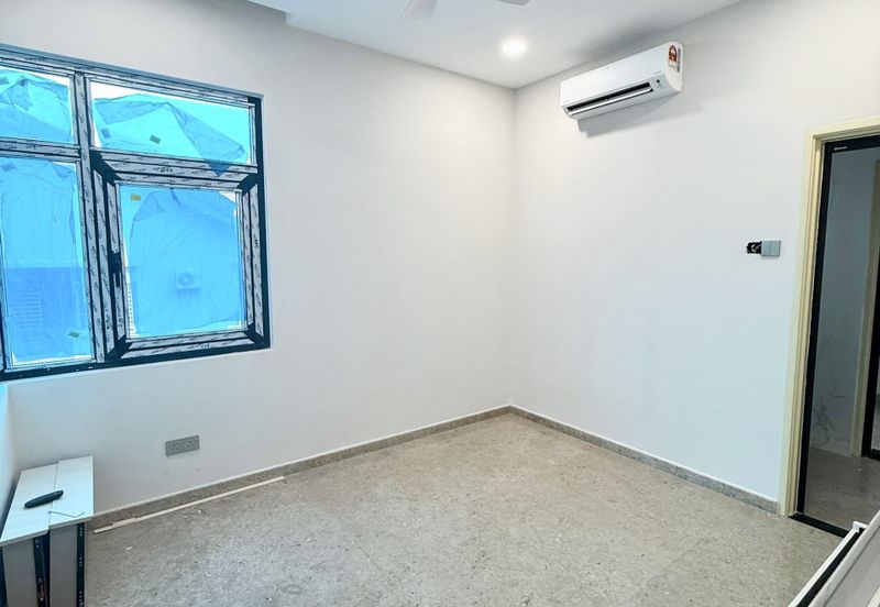 The Gateway @ Horizon Hills 2.5 Storey Cluster House For Sale Now!