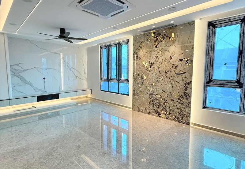 The Gateway @ Horizon Hills 2.5 Storey Cluster House For Sale Now!