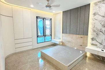 The Gateway @ Horizon Hills 2.5 Storey Cluster House For Sale Now!