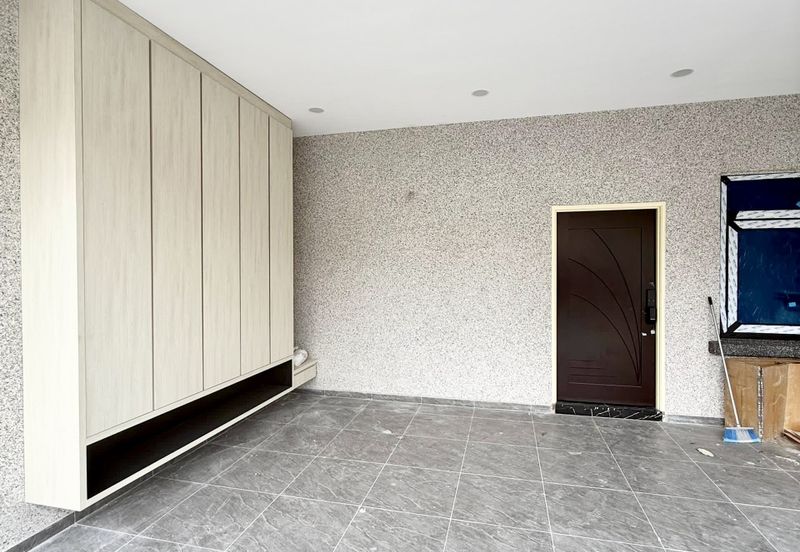 The Gateway @ Horizon Hills 2.5 Storey Cluster House For Sale Now!