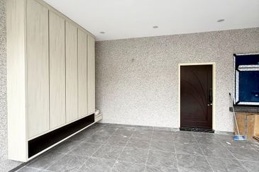 The Gateway @ Horizon Hills 2.5 Storey Cluster House For Sale Now!