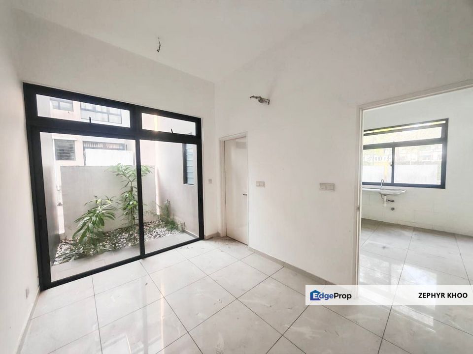 The Valley West 1 @ Horizon Hills Double Storey Corner Lot Terrace House for Sale Now !!, Johor, Horizon Hills