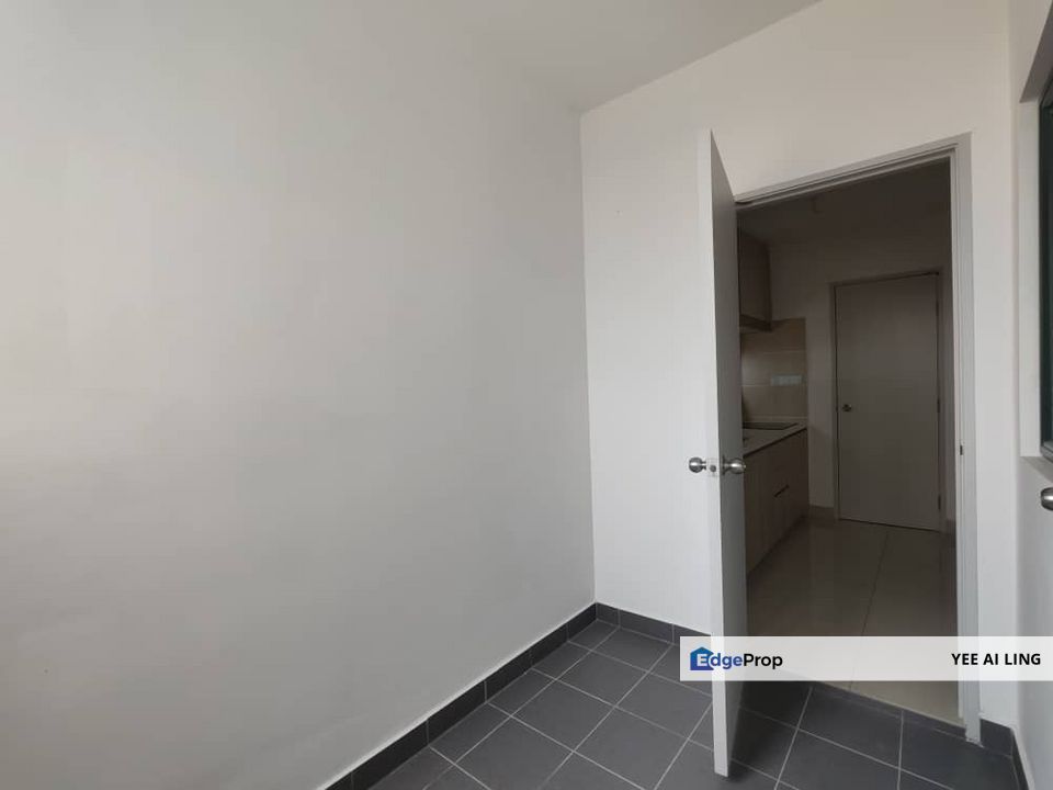 Big unit! Berkeley Uptown Klang Service Residence for Sale, Selangor, Klang