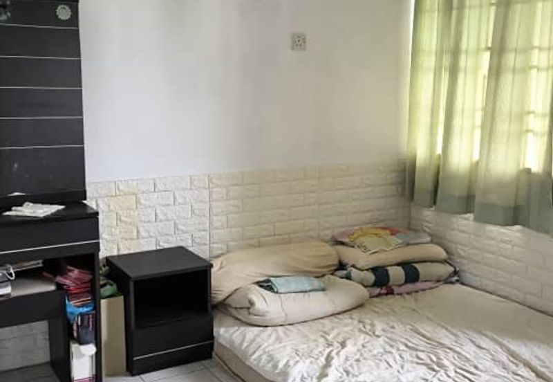 Desa Bayan Apartment